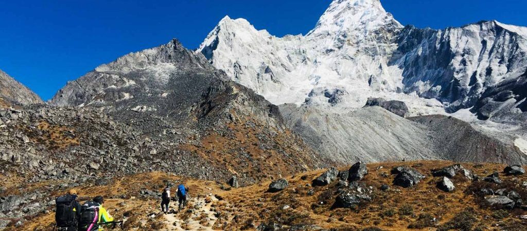 short-ama-dablam-base-camp-trek Ama Dablam Base Camp Trek