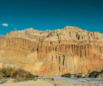 glorious-himalaya-trek-4MPV-ObzOzU-unsplash (1)